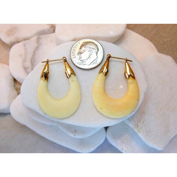 VTG 14K Gold Carved Earrings Africa 3.1gr - Picture 2 of 5